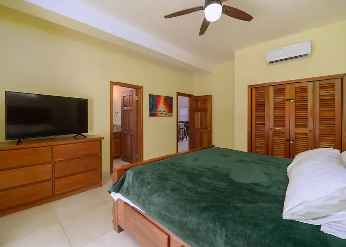 Casa Alegre- Heart Of Tres Cocos Area Across From Truck Stop By Floreo Holiday home *