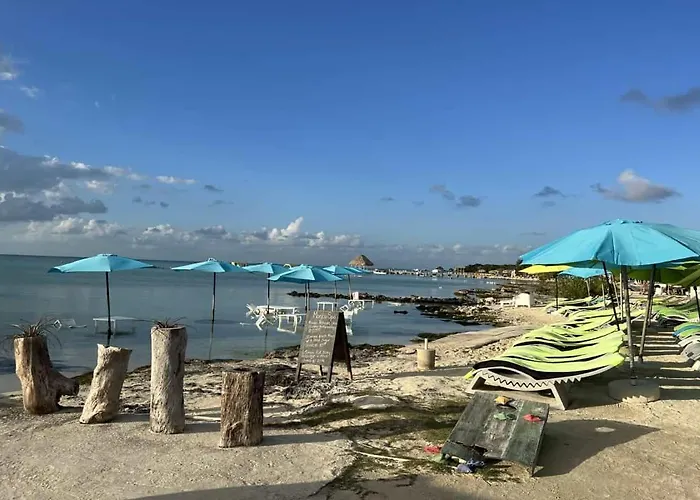 Casa Alegre- Heart Of Tres Cocos Area Across From Truck Stop By Floreo Holiday home