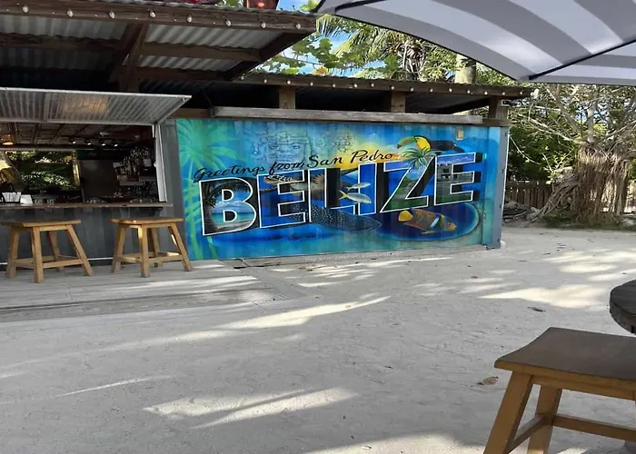 Casa Alegre- Heart Of Tres Cocos Area Across From Truck Stop By Floreo Holiday home *